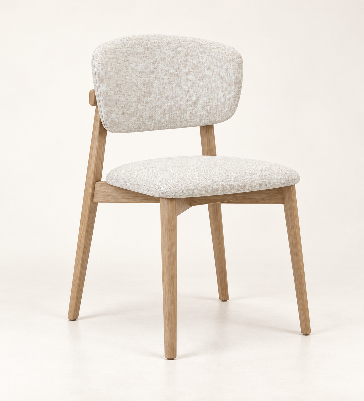 Silla Lira, madera medio, asiento tapizado, vista ambiente
