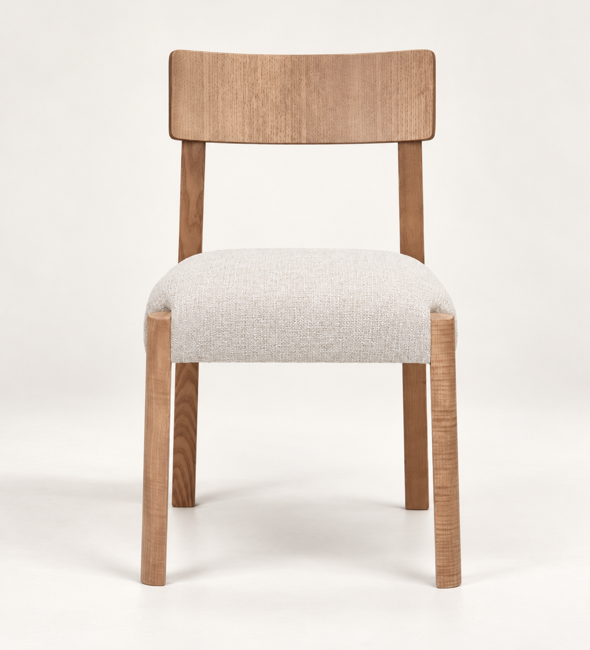 Silla Senda, madera medio, asiento tapizado, vista ambiente