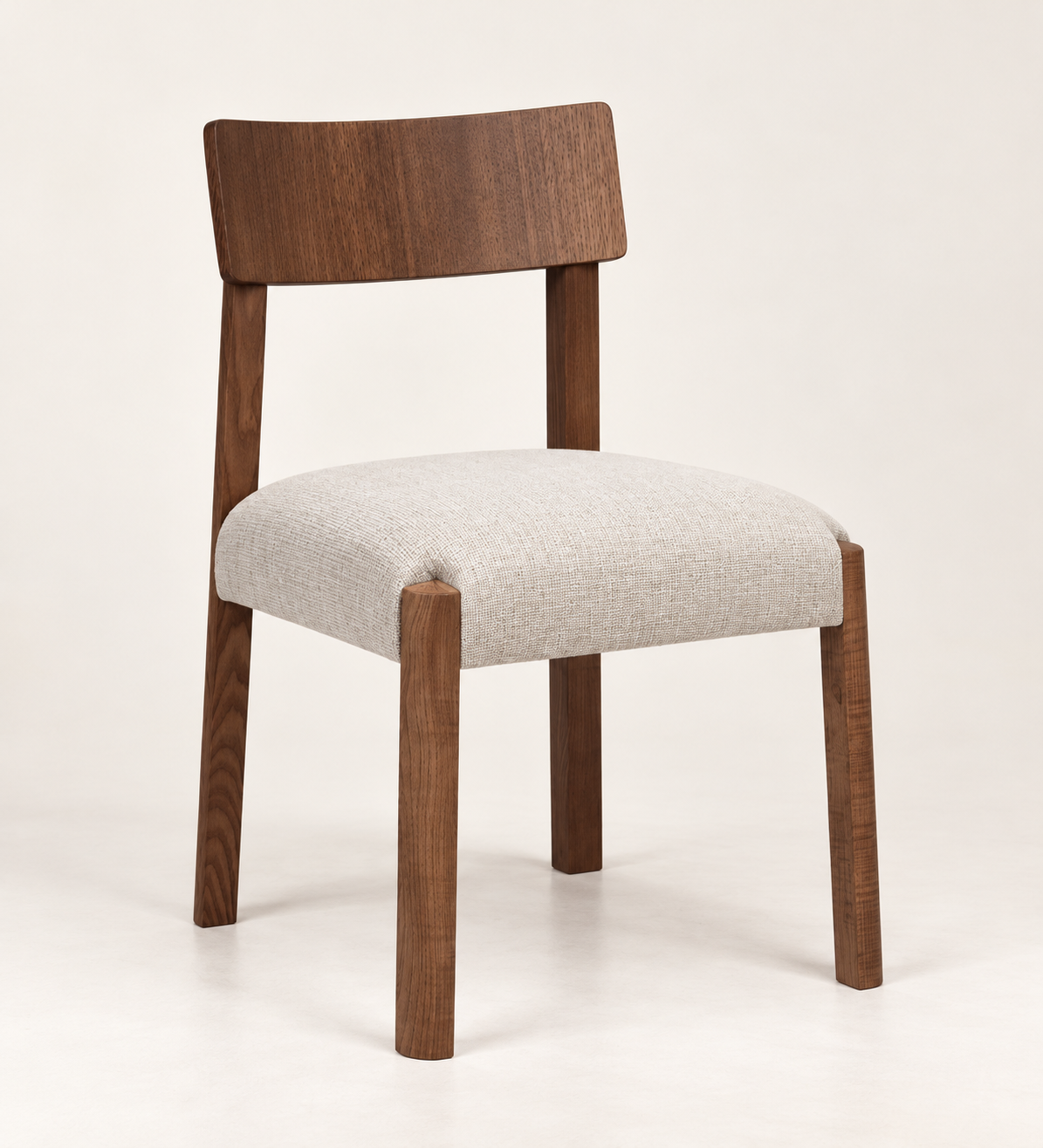 Silla Senda, madera medio, asiento tapizado, vista ambiente